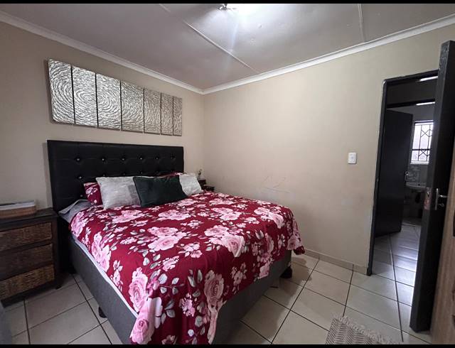 2 BEDROOM HOUSE FOR SALE IN VANDERBIJLPARK CE 4